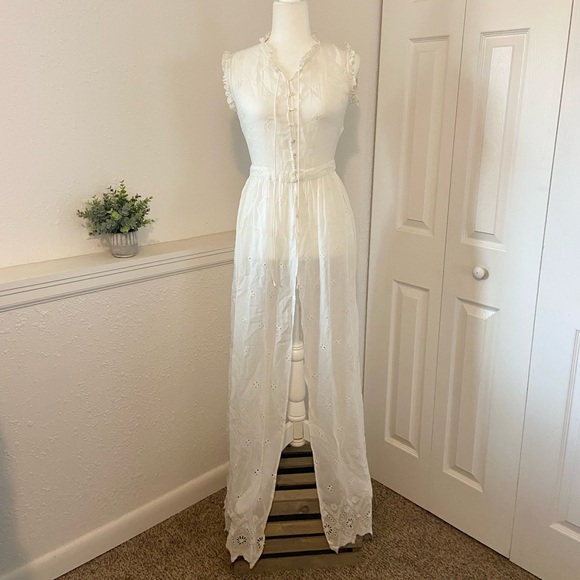Zara Dresses & Skirts - Zara Trafaluc eyelet white floor length duster size small